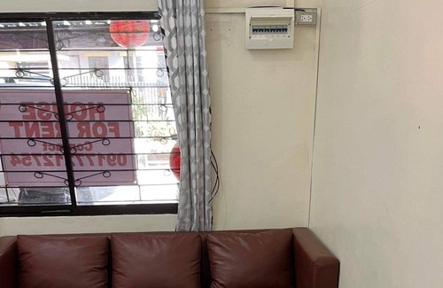 Talomo District House | Loft House 12 Sleeping Configuration 3Queen Bed 5Single Bed and Sofa.