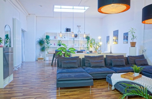 Kaiserlei House | Loft house with 170 sqm | very central | garden | parking lot