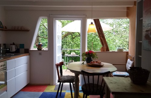Numbrecht Apartment | Loft in Nümbrecht vacation apartment Artful abode