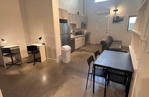 Central Berkeley Apartment | Loft Living: Workspace Bliss, Gym, Sky Deck, UCB