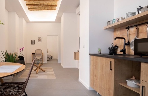 Jesus Apartment | Loft Valencia near to train station Renfe - ESC1
