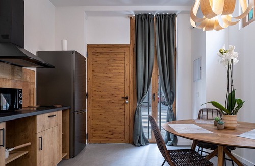 Jesus Apartment | Loft Valencia near to train station Renfe - ESC1