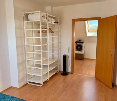 Dobl-Zwaring Apartment | Loftartiges und sonniges Apartment mit Balkon in Dobl bei Graz DG06