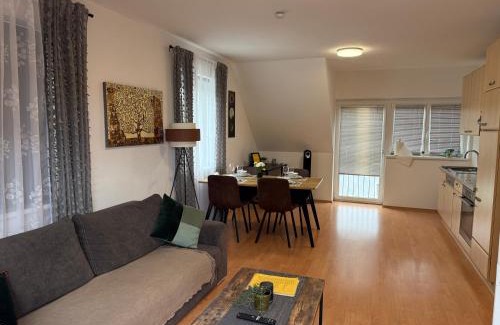 Dobl-Zwaring Apartment | Loftartiges und sonniges Apartment mit Balkon in Dobl bei Graz DG06