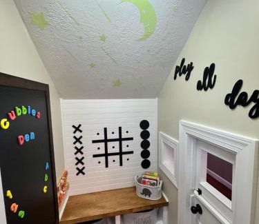 Sevierville House | Log Bunk Bed, Playhouse, & TeePee-Willow Trace Retreat 5mi to Dollywood