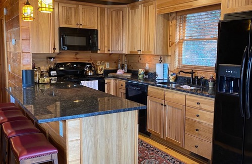 Lake Lure Cabin | Log Cabin on Lake/Mountains/Hot tub/Views