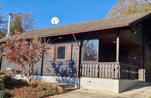 Erbach House | Log cabin on the edge of the forest