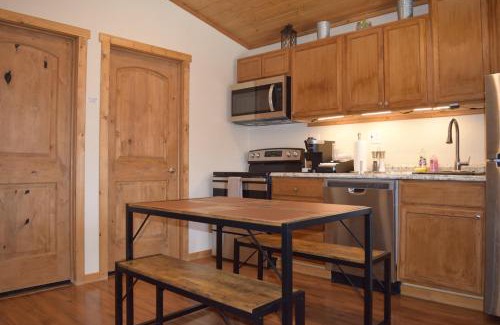 Cannonville Villa | Log Cottages at Bryce Canyon #1