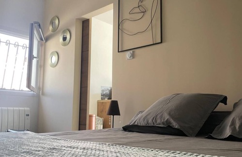 Cornas Bed & Breakfast | Logement 40m2 aux Pieds des Vignes de Cornas Attenant à la Maison Principale