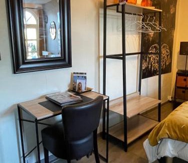 Vitre Apartment | Logement château gare commerces CENTRE Vitré
