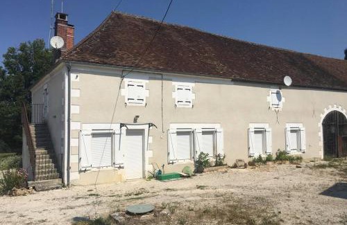 Treigny Apartment | logement indépendant LE POULAILLER proche Guédelon
