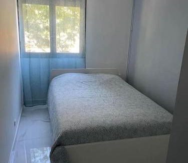 1st Arrondissement Apartment | Logement rénové gare St Charles