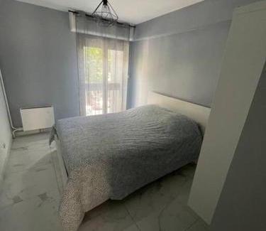 1st Arrondissement Apartment | Logement rénové gare St Charles