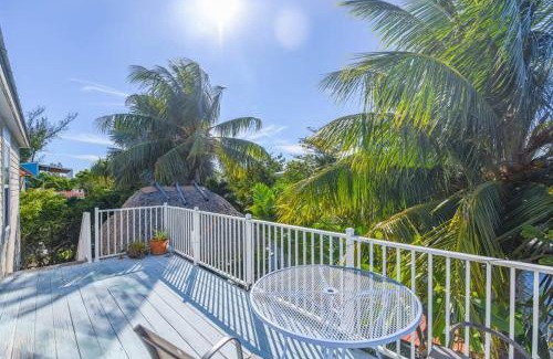 Sugarloaf Key House | Loggerhead Lagoon - Modern Waterfront Home