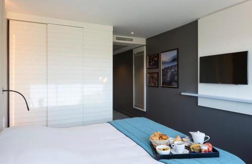 Balaruc-les-Bains Hotel | Logis Hôtel Les Pins - Opéralia