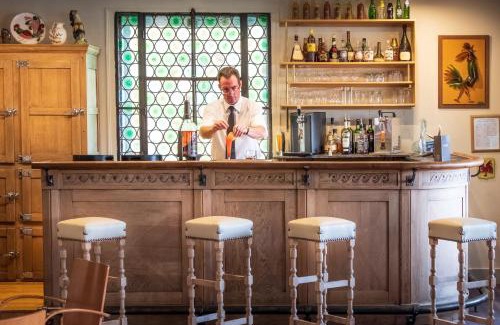Pouilly-sur-Loire Hotel | Logis Hôtel Restaurant Le Coq Hardi