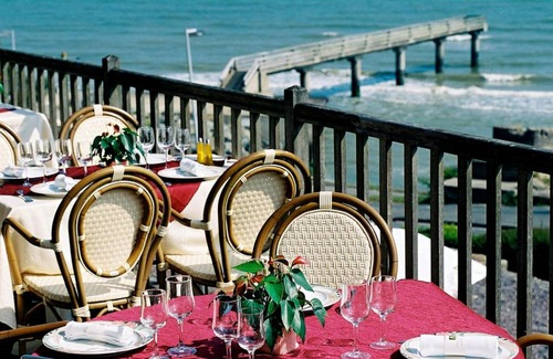 Vierville-sur-Mer Hotel | Logis Hotel Du Casino Restaurant Le Mathelia