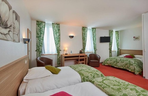 Huelgoat Hotel | Logis Hotel Du Lac