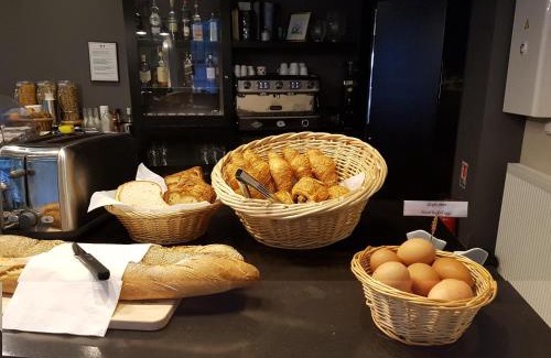 Senlis Hotel | LOGIS HOTEL - Le Petit Bellon