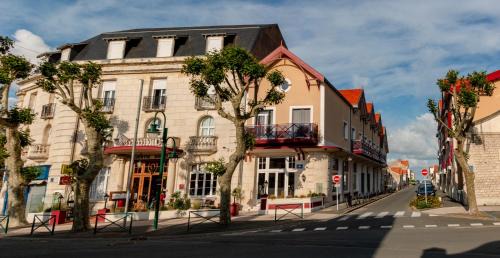 Quartier du Casino Hotel | LOGIS Hotel Majestic Chatelaillon Plage - La Rochelle