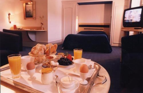 Villers-le-Lac Hotel | Logis Hotel Restaurant Le France