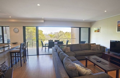 Agnes Water Apartment | Loka Santi 10 - Three-Bedroom Beachfront Unit