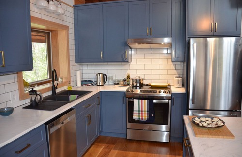 Central Kootenay Cabin | Loki Cabin Located in the heart of the west Kootenays