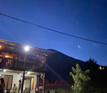Tomohon Villa | Lokon Vila and Camp