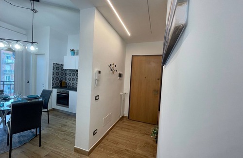 La Spezia Apartment | Lombardo's Family - Huge Apartment 500m to Station + Private Free-Parking!