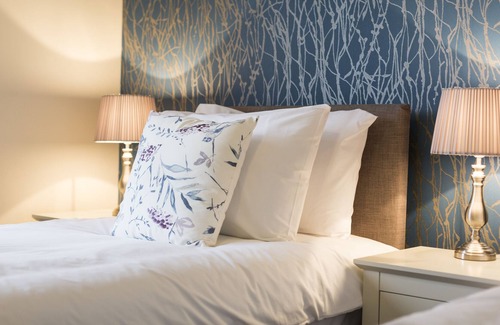Tollcross Apartment | Lomond Serviced Apartments - Emirates