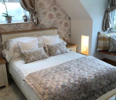 Pentraeth Bed & Breakfast | Lon y Traeth Bed & Breakfast