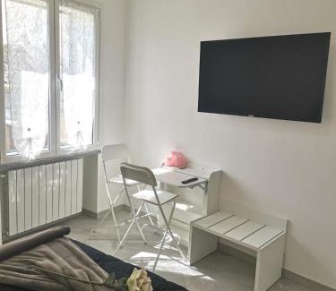 Lonate Ceppino House | LONATE ROOM
