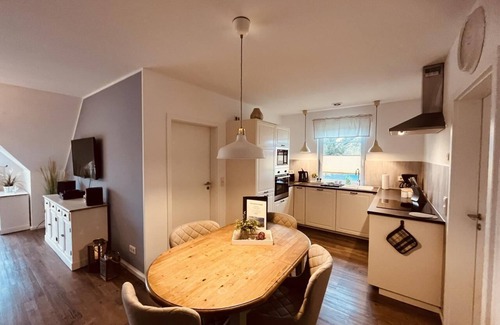 Born auf dem Darss Apartment | London - balcony, Baltic Sea 6km away, WLAN, bicycle shed