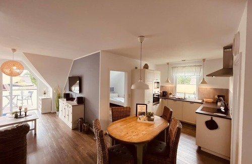 Born auf dem Darss Apartment | London - balcony, Baltic Sea 6km away, WLAN, bicycle shed