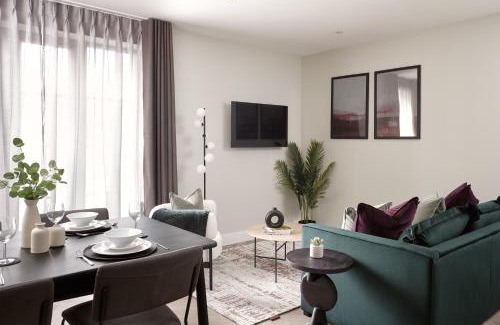 Whitechapel Apartment | London City East by Viridian Apartments