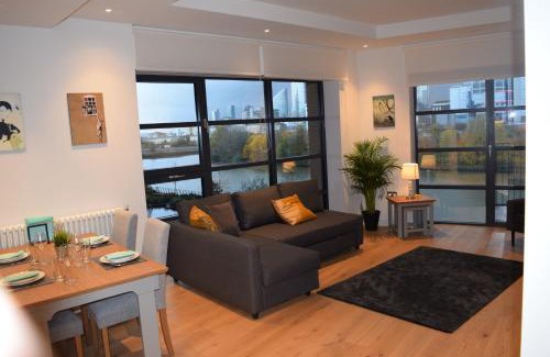 Docklands Apartment | London City Island 3 Bedroom Luxury Apartments, Canary Wharf