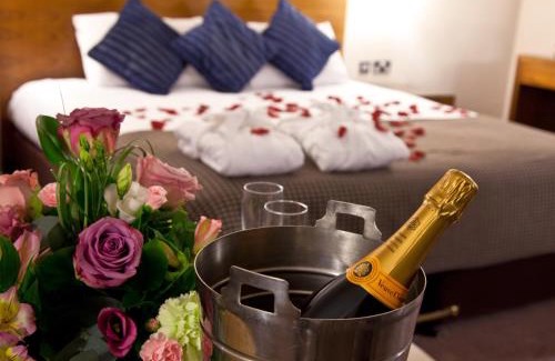 Waddon Hotel | London Croydon Aerodrome Hotel, BW Signature Collection