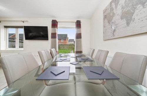 Stanwell Apartment | London Heathrow Living Holywell Serviced Houses - 3 and 4 bedrooms By Ferndale