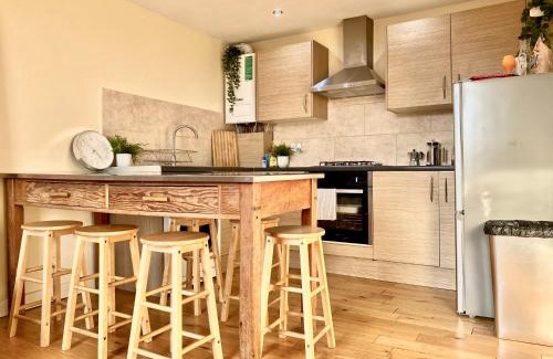 Tower Hamlets Apartment | London's Central East End 2 Bedroom City Apartments