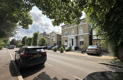 Wimbledon Apartment | London: Stunning 2 double bed apartment in Wimbledon London
