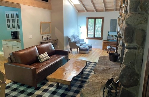 Pigeon Cabin | Lone Eagle LodgenCozy 3-bedroom cabin, located on Sand Point near Caseville, MI