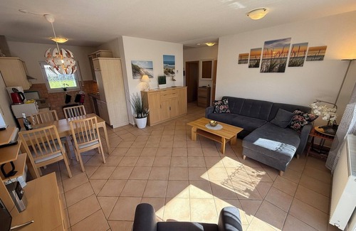 Wischuer House | Lone-standing vacation home built in 2007 with a garden, pets welcome