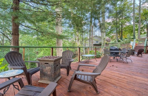 Lake Junaluska Apartment | Lone Star Retreat # 1-10 min to Waynesville & BR Pkwy-25 min to Biltmore Estate