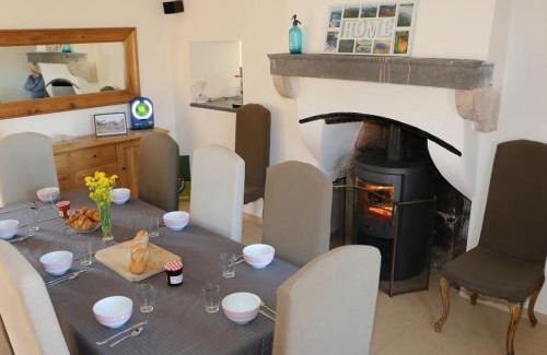 Echassieres House | Longère rénovée avec piscine privée, Wi-Fi et climatisation - FR-1-489-201