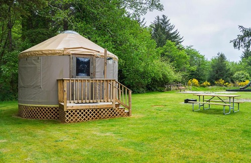 Seaview Resort | Long beach Camping Resort Yurt 9