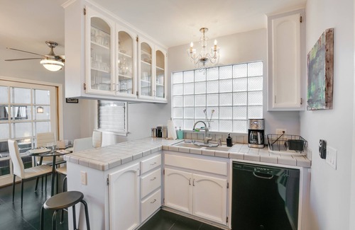 Belmont Shore House | Long Beach Vacation Rental: Walk to Beach & Shops