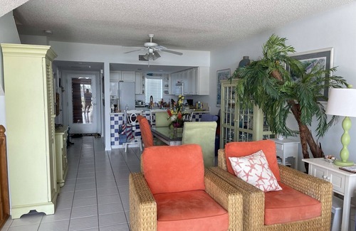 Layton Condo | Long Key florida,Beachfront Paradise, two bedroom ,3.5 bath, on Ocean, with Pool