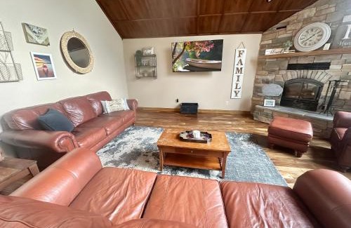 Gleason House | Long Lake 2br Retreat Relax And Reconnect