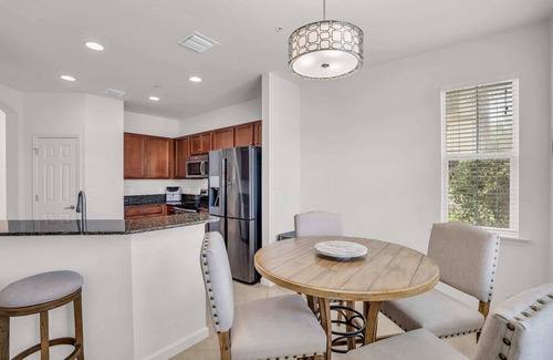 Bonita Springs Condo | Long Lake View From This First Floor Coach Home
