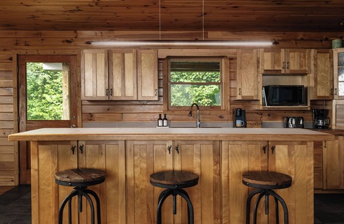 Whittier Cabin | Long Range Mtn Views, End of Road Privacy, Firepit, Pool Table, Gourmet Kitchen